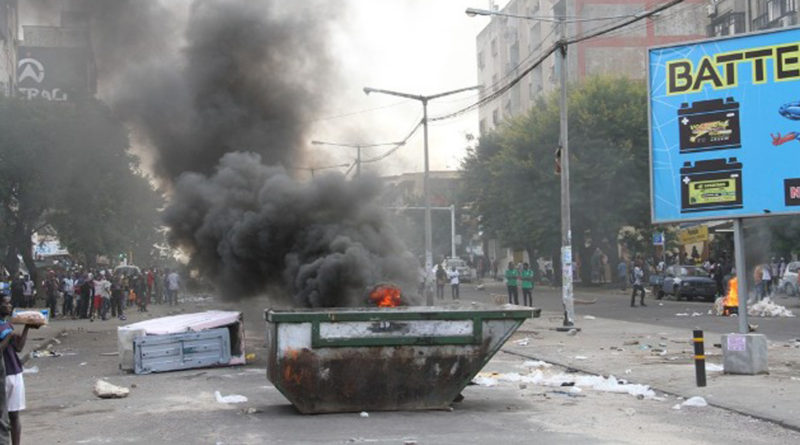 Comerciantes informais amotinaram-se na baixa da cidade de Maputo