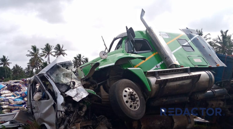 Nove pessoas morreram e 12 ficaram feridas na noite de Natal em consequência de um acidente de viação na província de Sofala, Centro de Moçambique