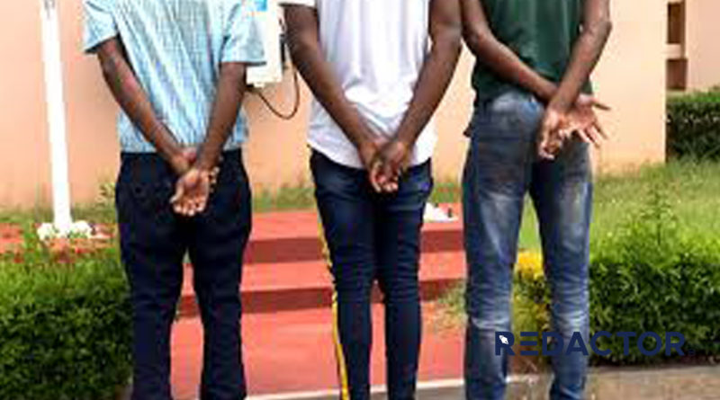 Três homens suspeitos de liderar um grupo que protagoniza raptos e roubos à mão armada no Centro e Norte de Mocambique detidos, de acordo com fonte do SERNIC