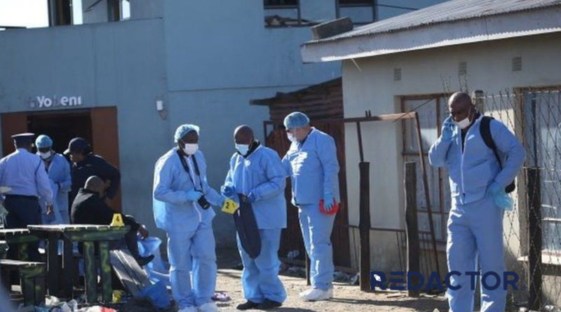 21 pessoas assassinadas em bares sul-africanos este fim-de-semana. Nos ataques, desencadeados por homens armados, outras 21 ficaram feridas