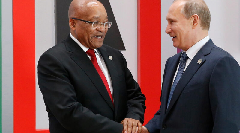 O que leva o antigo presidente Jacob Zuma à Rússia
