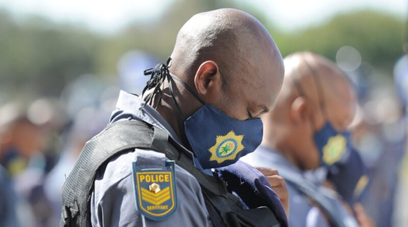 31 agentes da polícia sul-africana assassinados