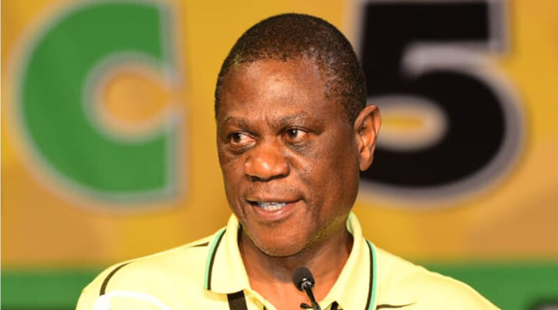 Paul Mashatile reitera sua versão de defesa