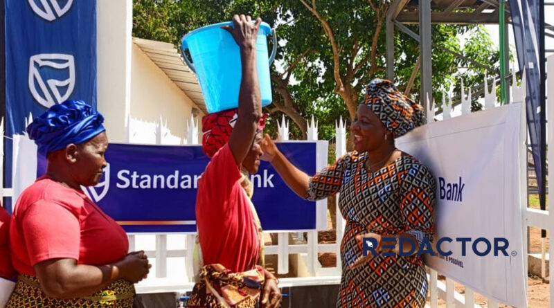 Standard Bank leva água potável a Alto Molócuè