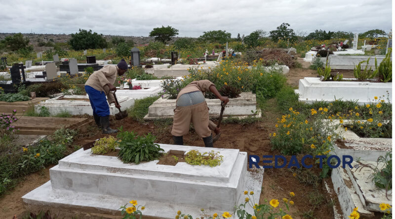 As “boladas” nos cemitérios de Maputo e Matola