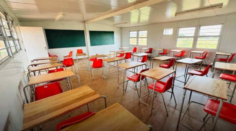 Vai penar por três anos por criar e remunerar dois funcionários “fantasmas”