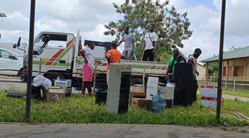 Mocímboa da Praia em evacuação