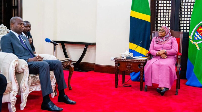 Daniel Chapo felicita Samia Suluhu Hassan