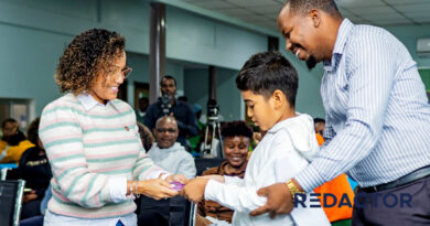 Standard Bank oferece colectânea “Gosto de Ler” ao CERCI