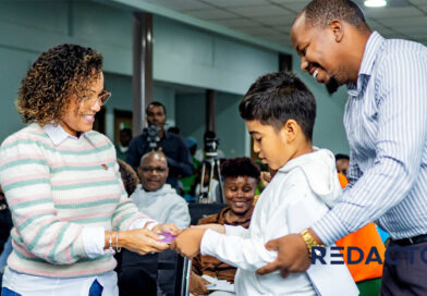 Standard Bank oferece colectânea “Gosto de Ler” ao CERCI