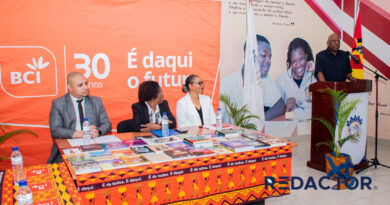 BCI reforça responsabilidade social com doação de livros à UniTiva