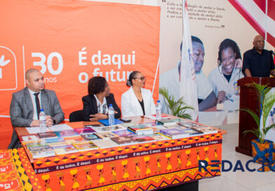 BCI reforça responsabilidade social com doação de livros à UniTiva