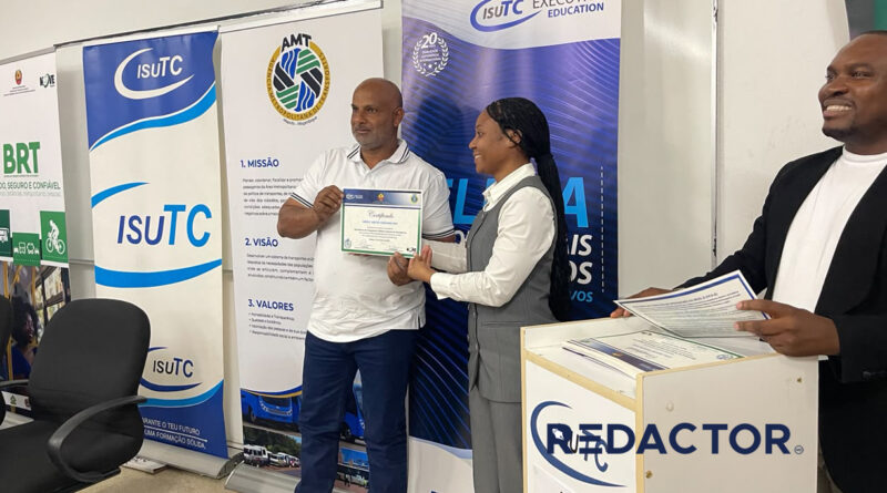 ISUTC certifica 56 operadores de transportes públicos