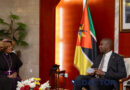 Bispa anglicana e estadista moçambicano sublinham laços bilaterais