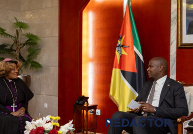 Bispa anglicana e estadista moçambicano sublinham laços bilaterais Bispa anglicana e estadista moçambicano sublinham laços bilaterais