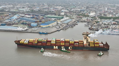 Porto da Beira recebe o maior navio da sua história
